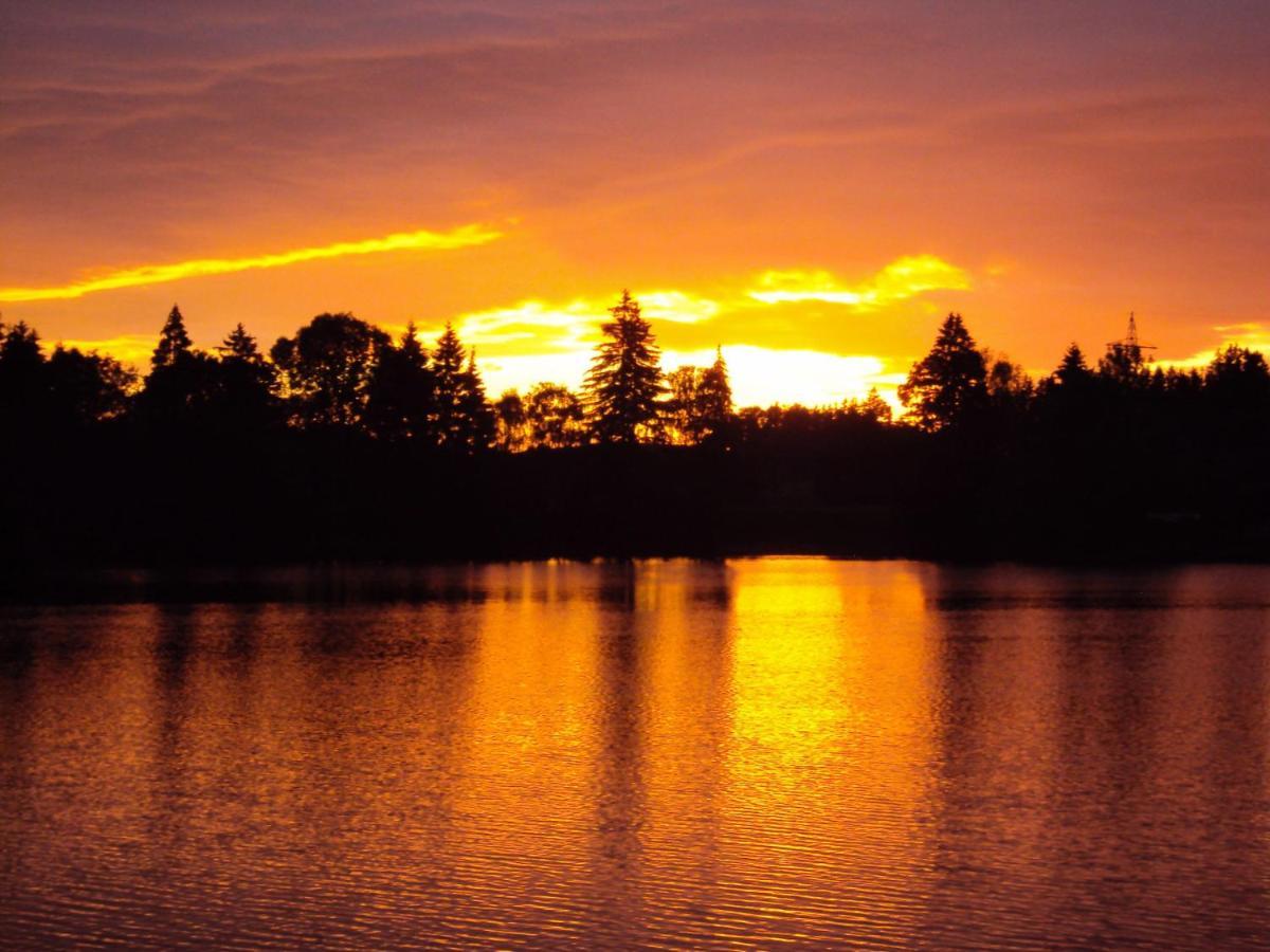Direkt Am See Mit Bergblick ซีก ภายนอก รูปภาพ